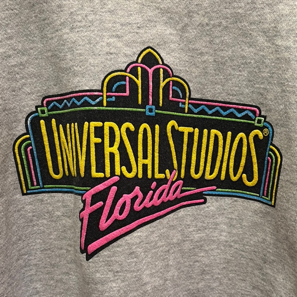 Universal Gray Vintage 90s Crewneck - Picture 2 of 8